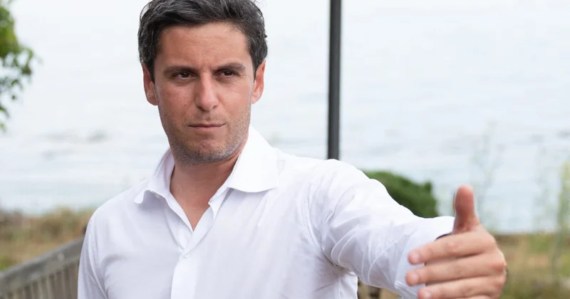 Former PM joins list of French presidential candidates reportedly targeted by Russian interference