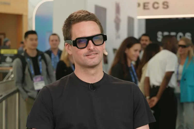 Snap's stock jumps 10% on earnings beat and strong sales forecast