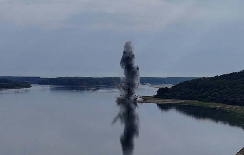 FACTBOX: Danube River's low water level and effect on nuke plants in Hungary, Romania