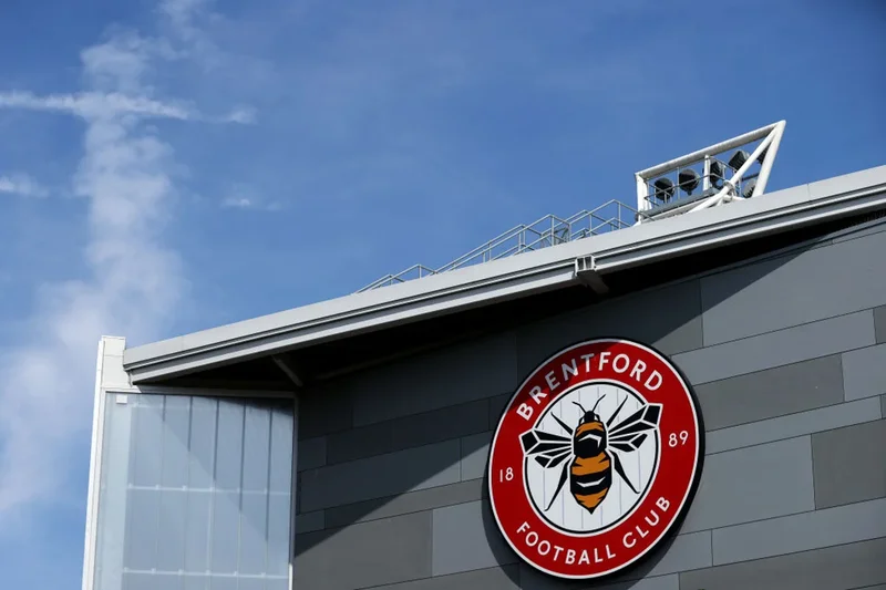 Brentford agree five-year deal for Hollywoodbets to continue as official club betting partner