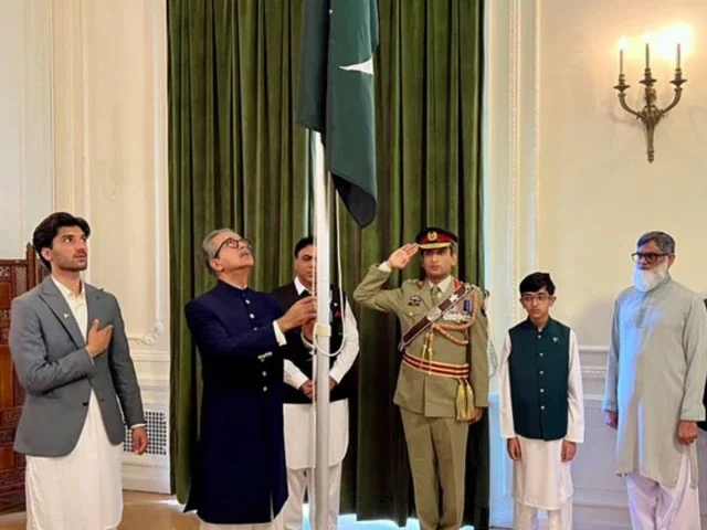 Ambassador Asim spotlights Pakistan's global mediation efforts at I-Day event in New York