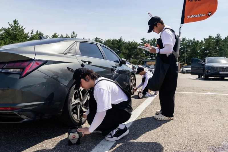Hankook Tire turns beach parking lots into safety checkpoints