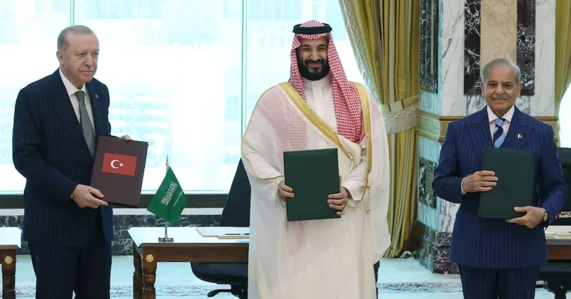 Saudi Arabia, Pakistan and Turkey sign defense deal, raising some alarm in the Middle East